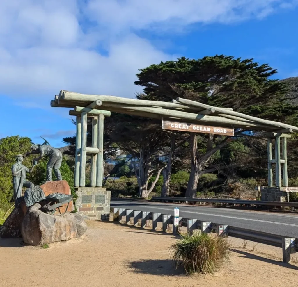 Memorial Arch